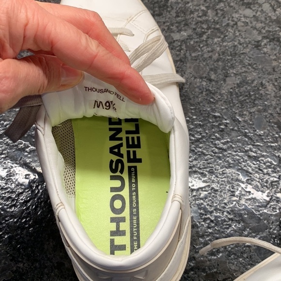 Thousand Fell mens sneaker 9 1/2 - Picture 7 of 8